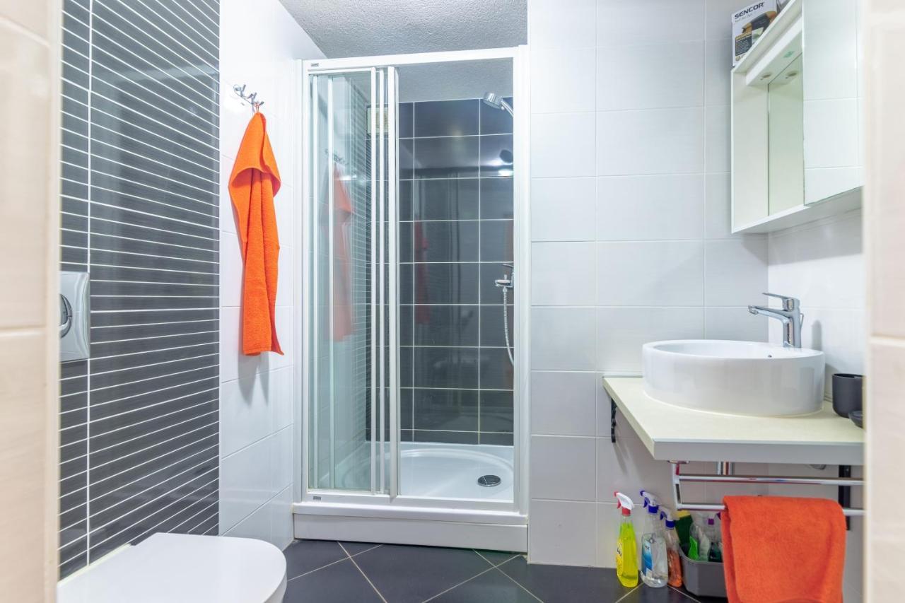Seaside Secluded Apartments Cove Torac, Hvar - 575 Gdinj Екстериор снимка