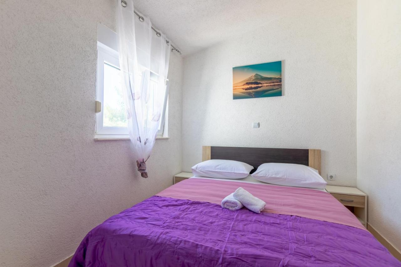 Seaside Secluded Apartments Cove Torac, Hvar - 575 Gdinj Екстериор снимка