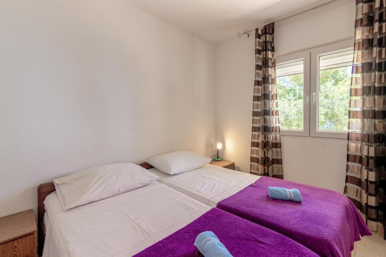 Seaside Secluded Apartments Cove Torac, Hvar - 575 Gdinj Екстериор снимка