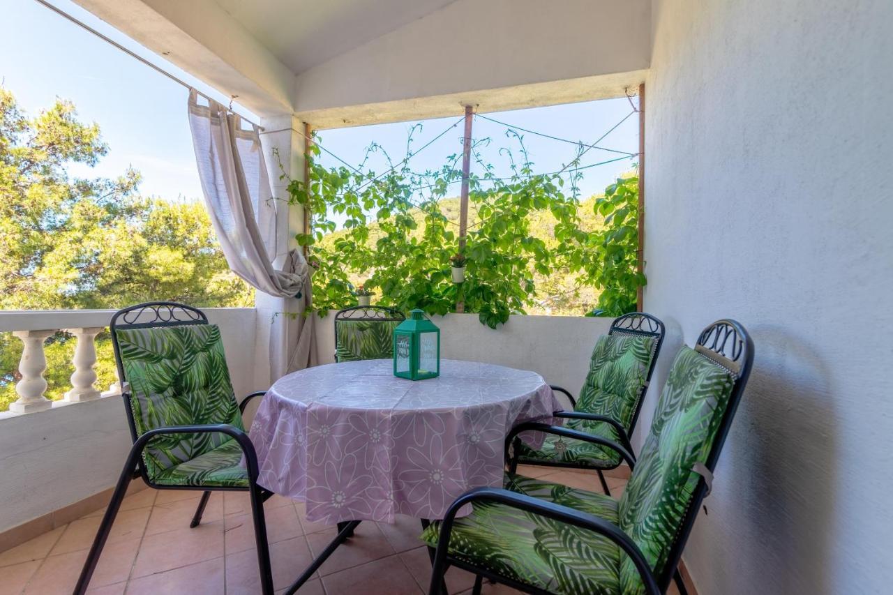 Seaside Secluded Apartments Cove Torac, Hvar - 575 Gdinj Екстериор снимка