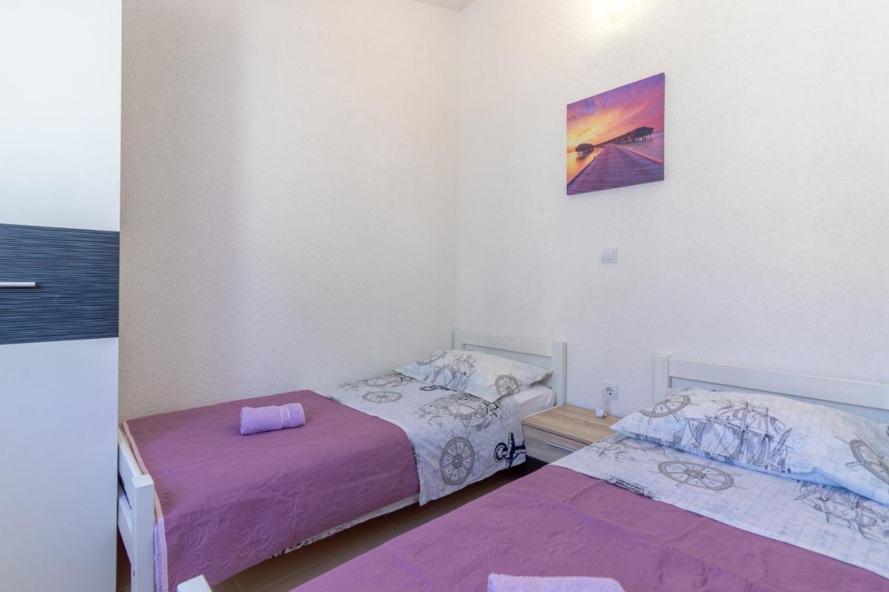 Seaside Secluded Apartments Cove Torac, Hvar - 575 Gdinj Екстериор снимка