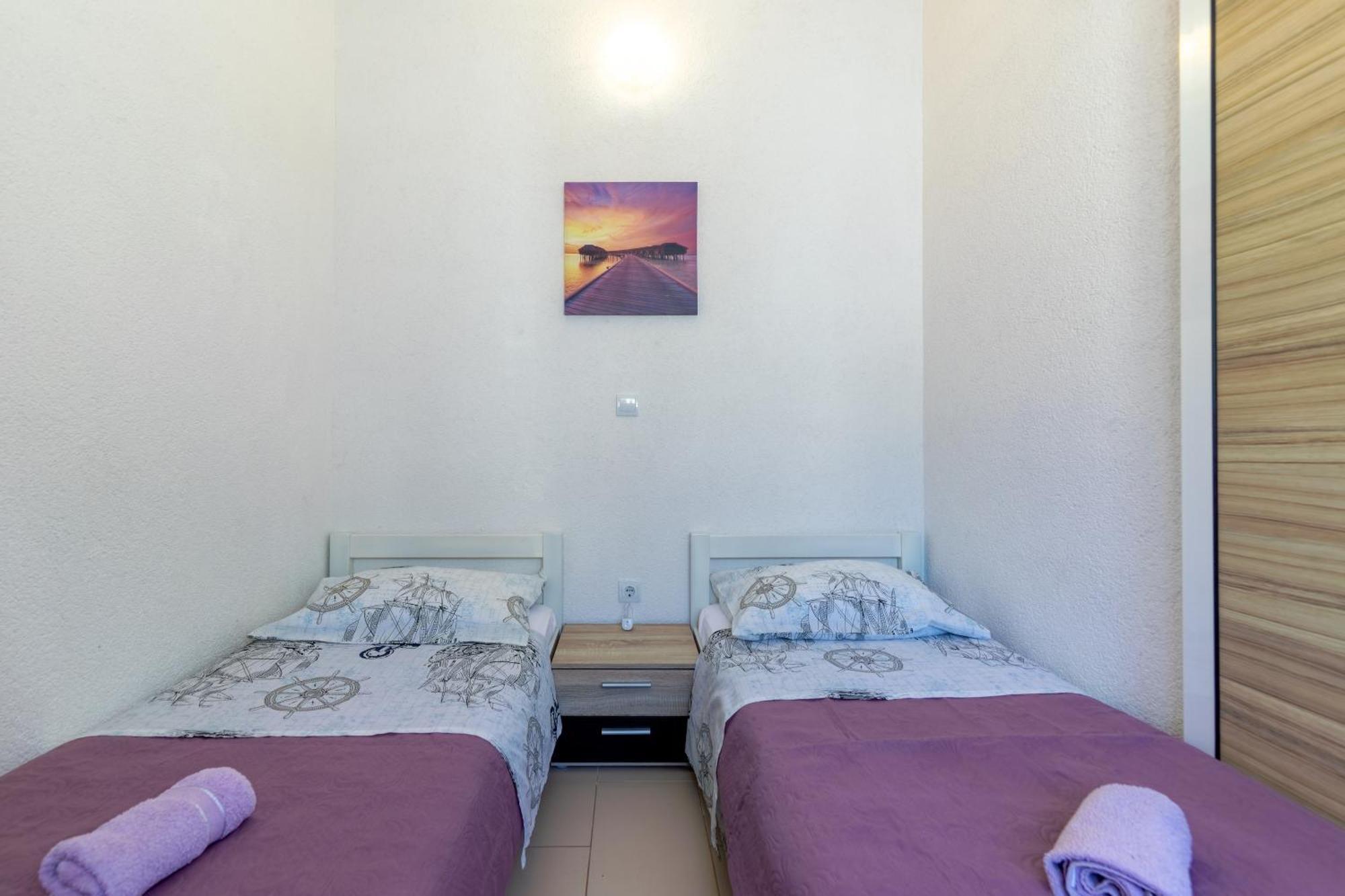 Seaside Secluded Apartments Cove Torac, Hvar - 575 Gdinj Стая снимка